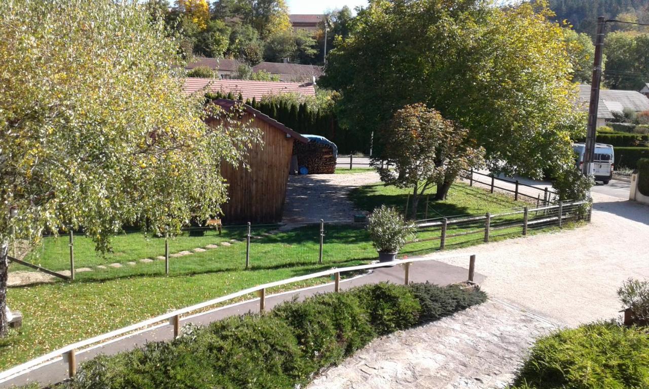 Chambre D'Hotes Des Poisets Crotenay Екстериор снимка